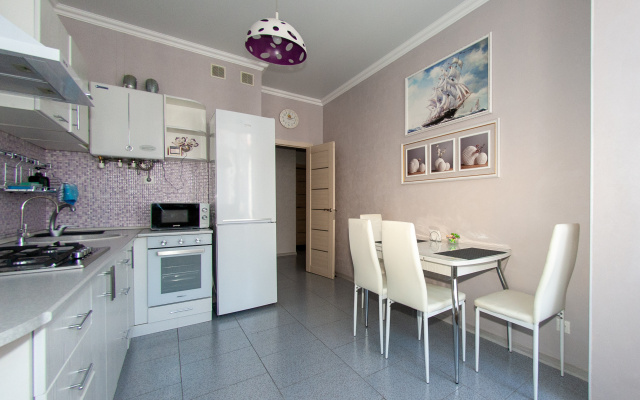 Квартира Уютная евродвушка в 300 м. пляж Лазурный берег