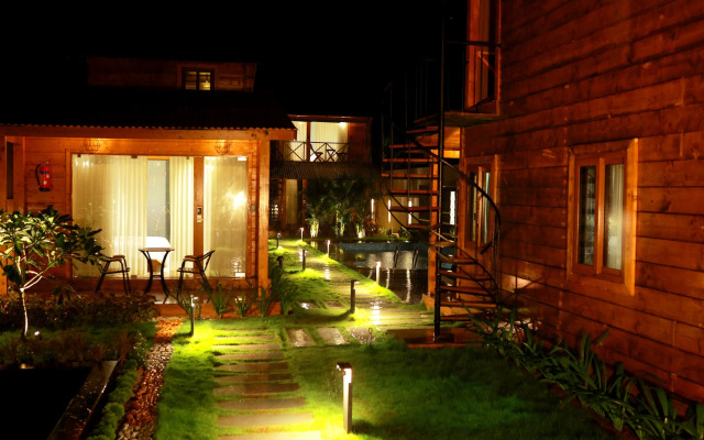 Resort Wooden ECR Sea Resort