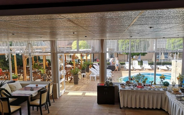 Hotel Tropics Hotel