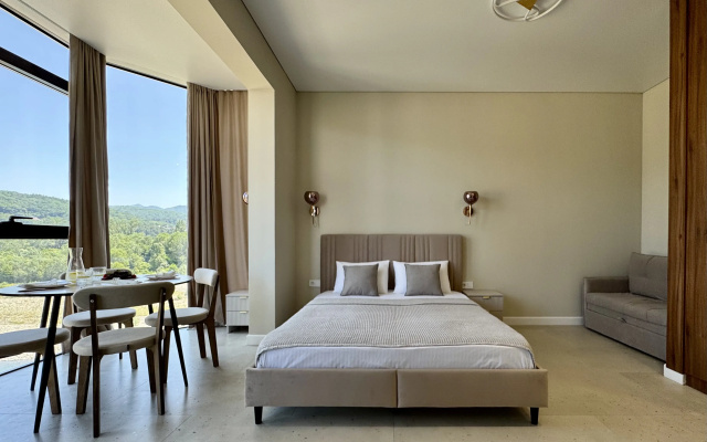 Апартаменты Okolo Morya 268 Делюкс с балконом и видом на горы и реку