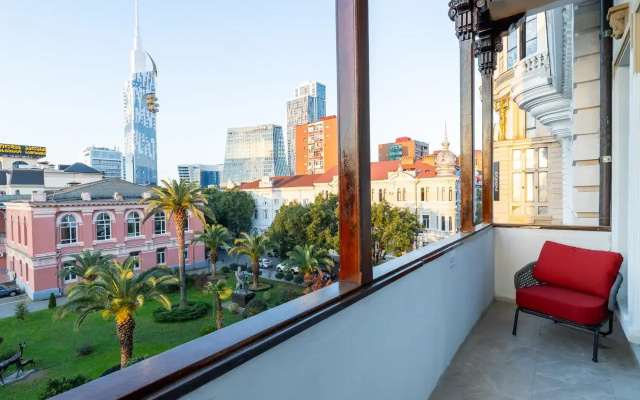 Отель Indigo Batumi Old Town by IHG