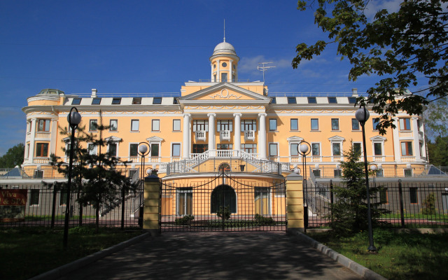Отель Репинский курорт (ex. Residence Hotel&SPA)