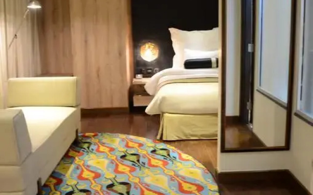 Отель Four Seasons Inn