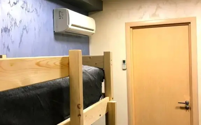 Aquarium Hostel