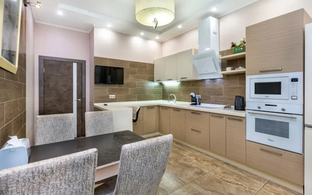 АПАРТАМЕНТЫ REHOME24 на 20 этаже c балконом