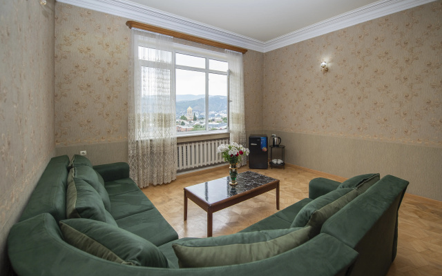 Guest rooms · Tbilisi — photo 22