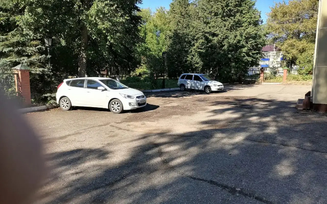 Гостиница Нефтяник