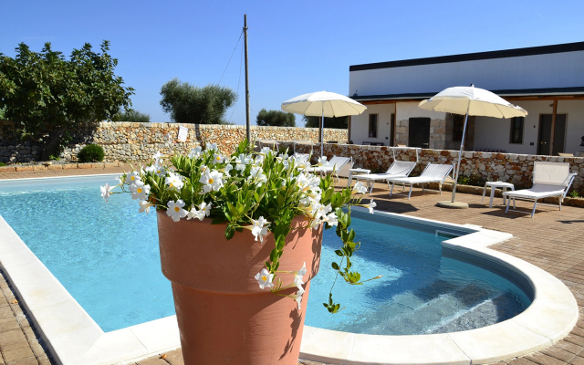 Ночлег и Завтрак (B&B) Agriturismo Masseria Alberotanza B&B and Restaurant