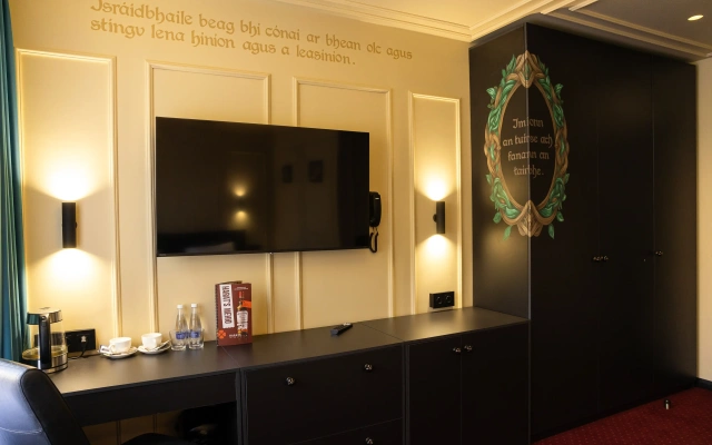 Отель Harat's inn