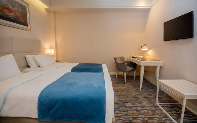 Double Suite (full double bed) · City Avenue Hotel — photo 5