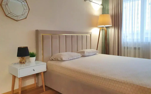 Квартира Виталий HouseRent Двухкомнатная по пр. Строителей, 80