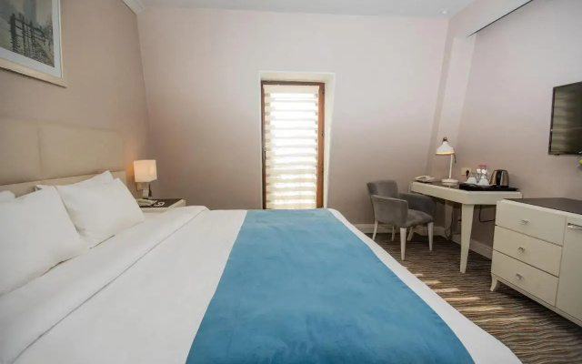 Guest rooms · Tbilisi — photo 19