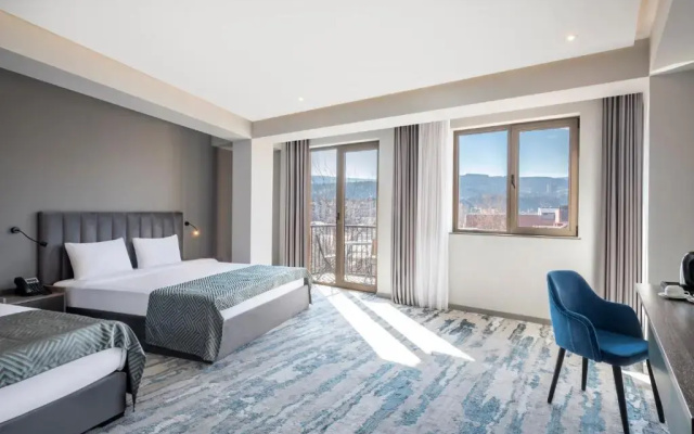 Guest rooms · Tbilisi — photo 21
