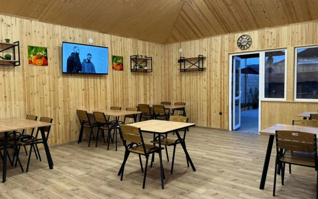 Мини-отель "БроНау Amra House"