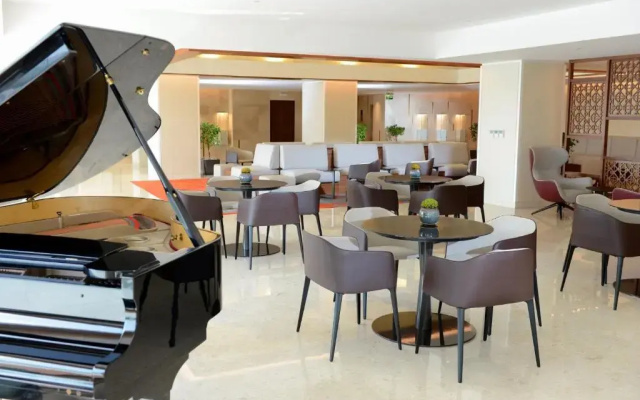 Отель Crowne Plaza Muscat by IHG