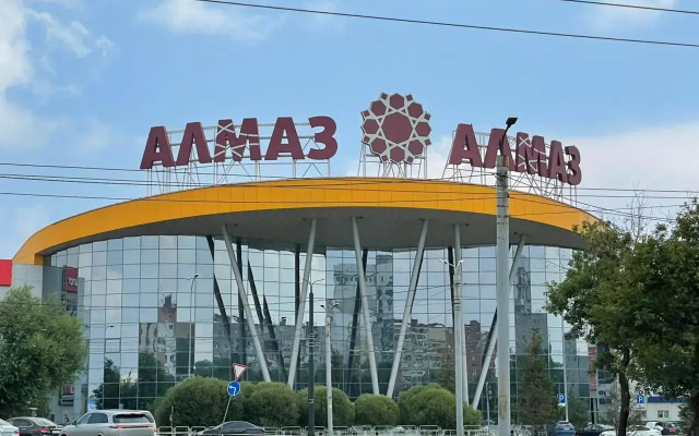 Квартира Отличный день 2 комн. у Алмаза