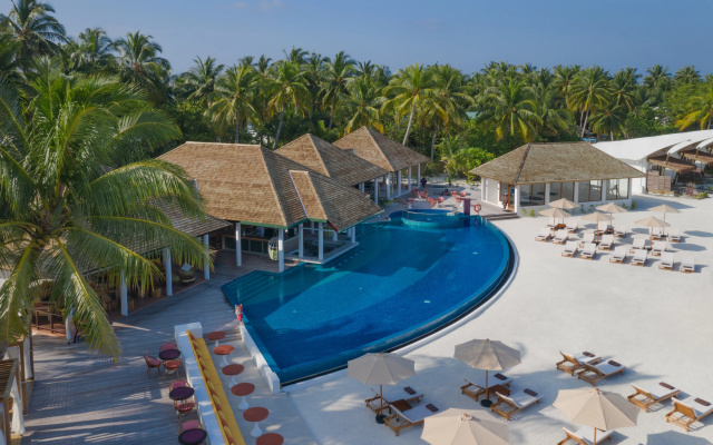 Отель Cinnamon Hakuraa Huraa Maldives