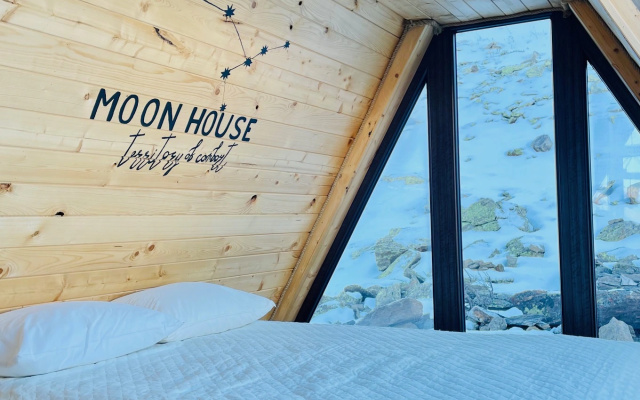 Moonhouse Guest House