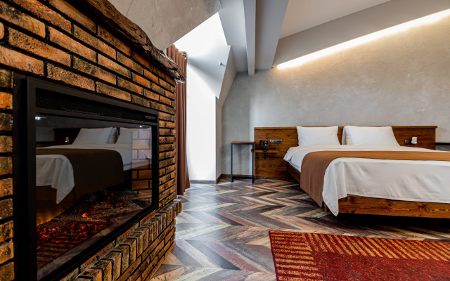 Double Studio with courtyard view (full double bed) · Hotel Ivy Hotel — photo 3