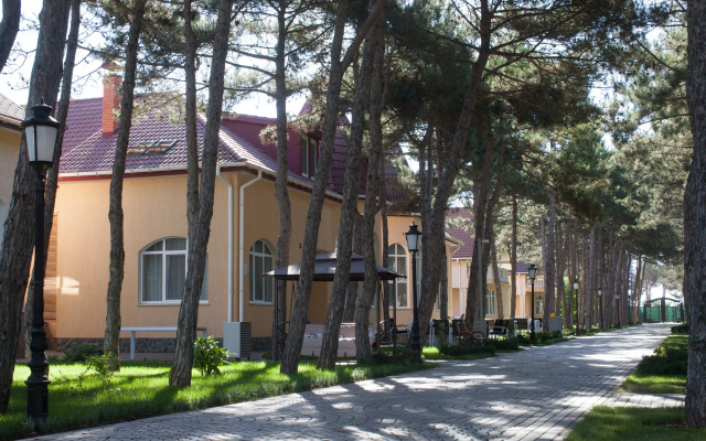 Отель Alma Park Resort