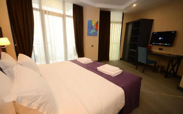 REALM Hotel Batumi