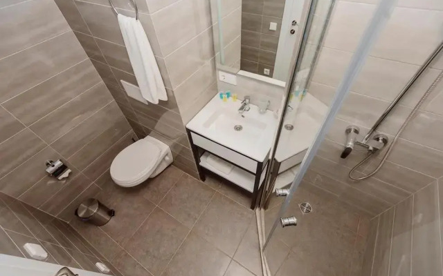 Bathroom · Batumi — photo 11