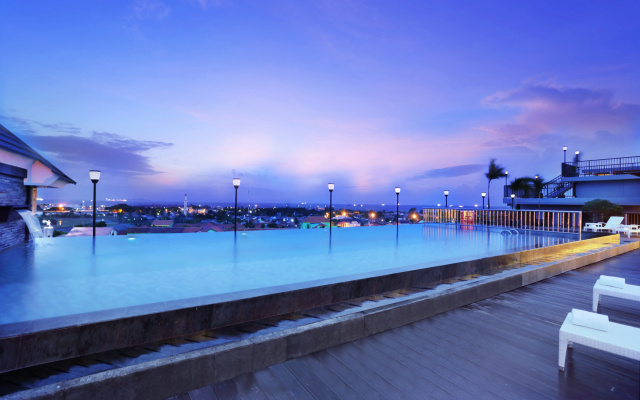 Отель Aston Inn Cilacap