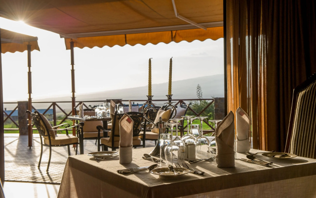 Отель Ngorongoro Oldeani Mountain Lodge