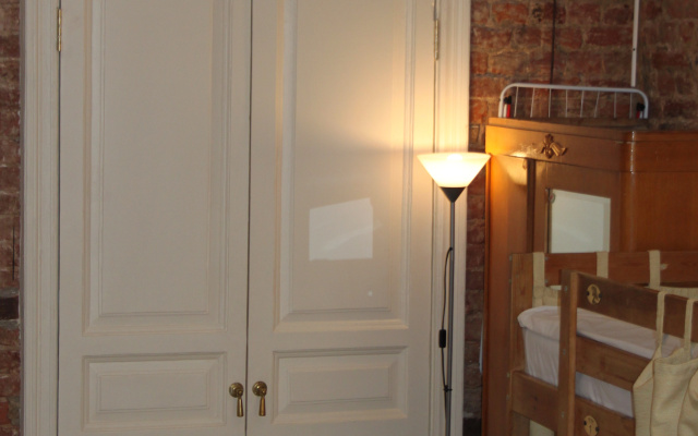 Меблированные комнаты Old Flat  на 1-ой Советской