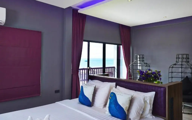 Отель The Weekend Pattaya