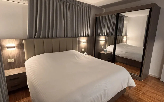 Отель Al Farouq Hotel Apartments