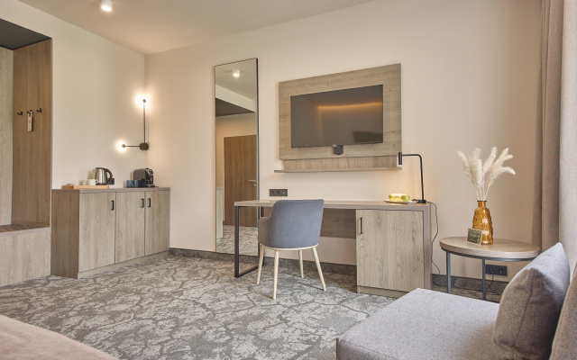 Отель Greengate Hotel&Spa
