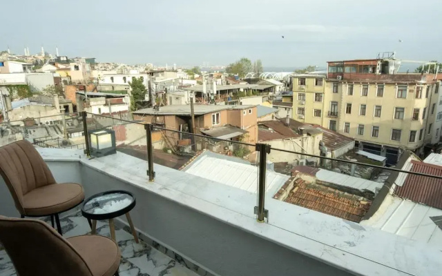 Отель Linda Port Hotel