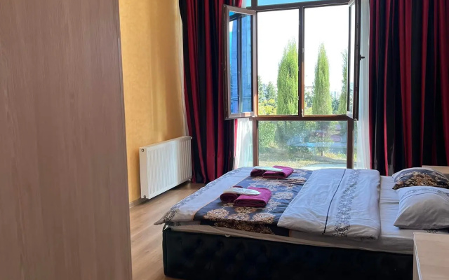 Guest rooms · Tbilisi — photo 10