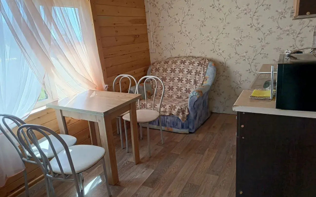 Частный Дом с Террасой на Берегу Байкала
