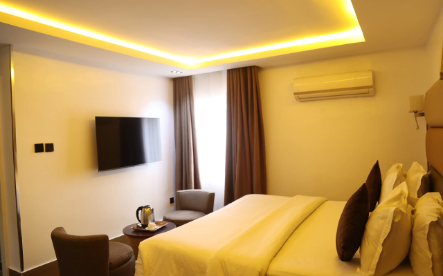 Отель Bolton White Residence