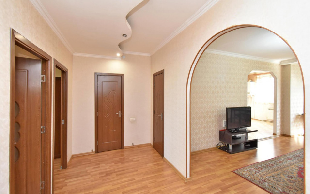 Апартаменты RentInnYerevan 15 Mesrop Mashtots Avenue