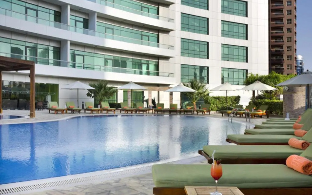 TIME Oak Hotel & Suites