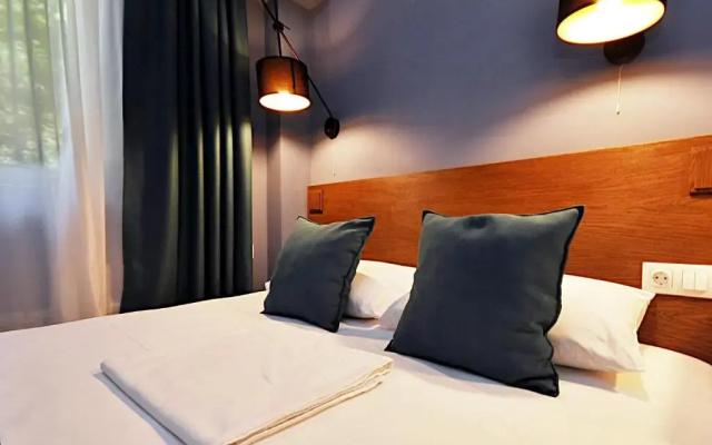 Guest rooms · Tbilisi — photo 25