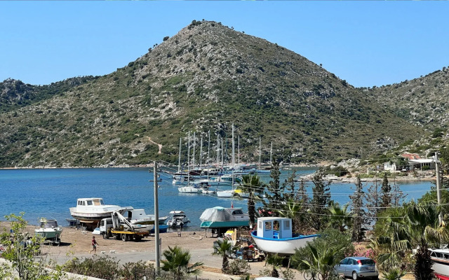 Rayana Hotel