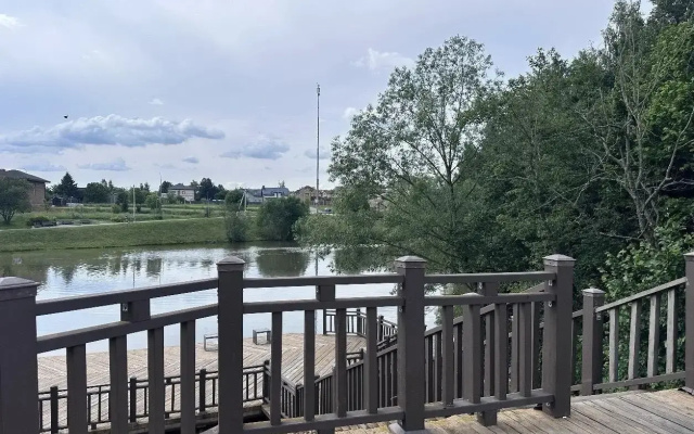 Частный Дом RiverDublDom  с баней и купелью у пруда в Новой Москве