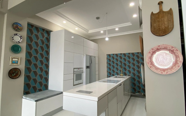 Caspian Apartments on Pearl