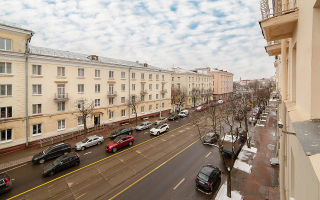 Квартира 2 комнатная BelaTravel метро Якуба Коласа