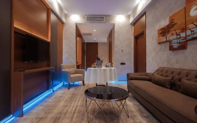 Midtown Hotel