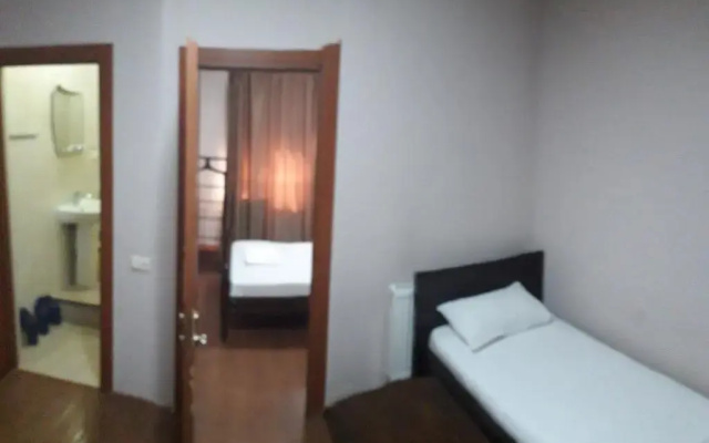 Guest rooms · Tbilisi — photo 22
