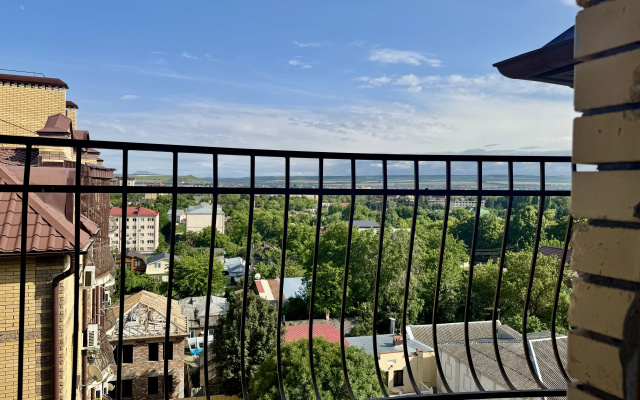 Квартира трехкомнатная рядом с парком