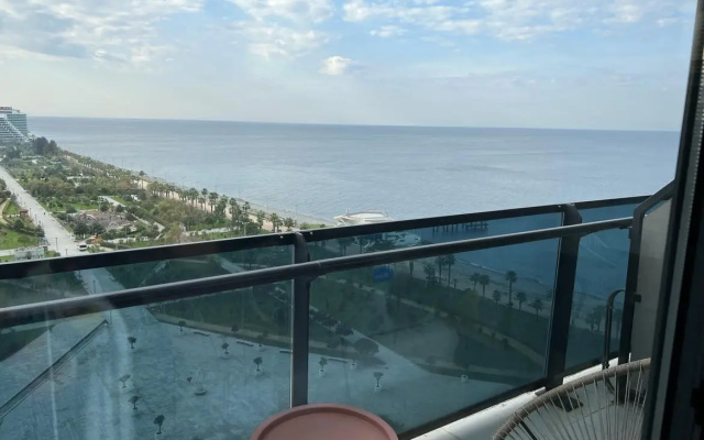 Апартаменты VIP Beach Front Sea View Studio