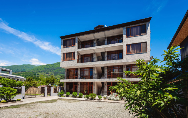 Amza Hotel