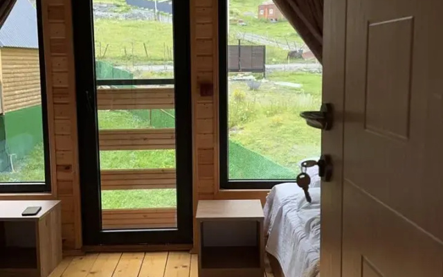 Шале Mood villa kazbegi with jacuzzi