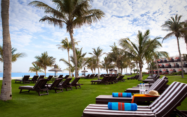 Курортный отель JA The Resort - JA Beach hotel